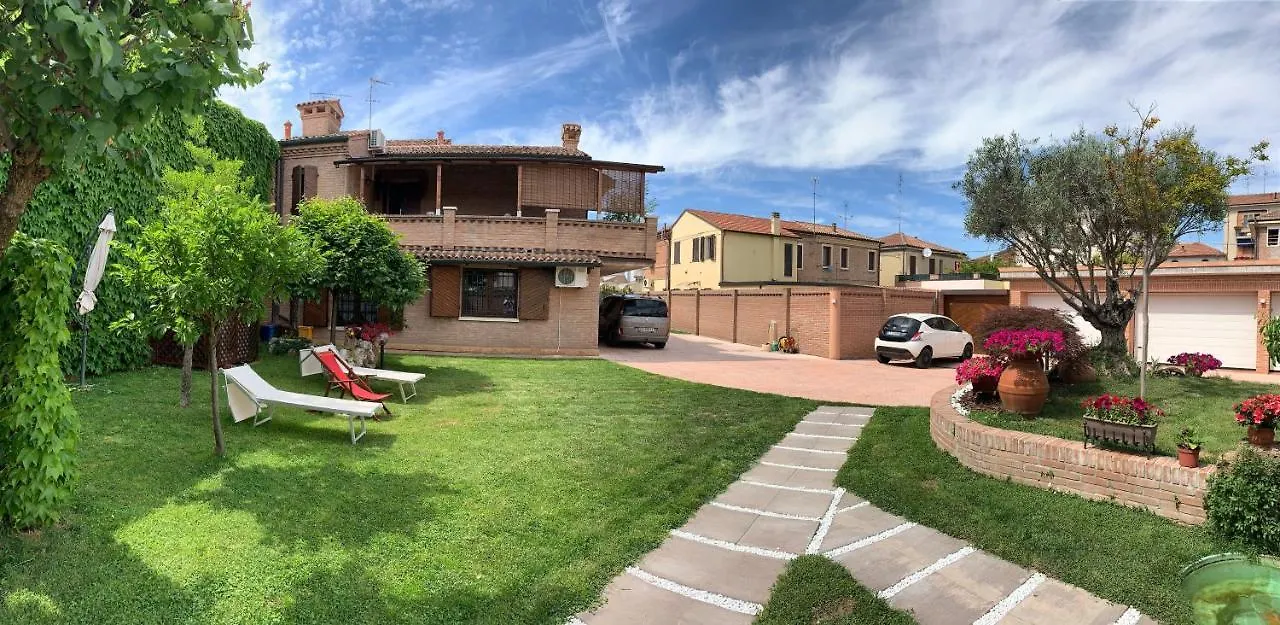 Villa Oasi Ferrara 3*,  Italien